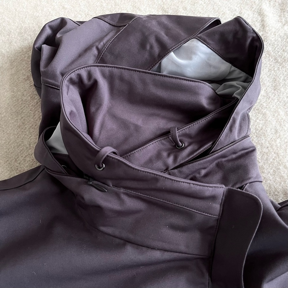 Protected Species waterproof city Walker jacket in storm grey - Picture 12 of 15